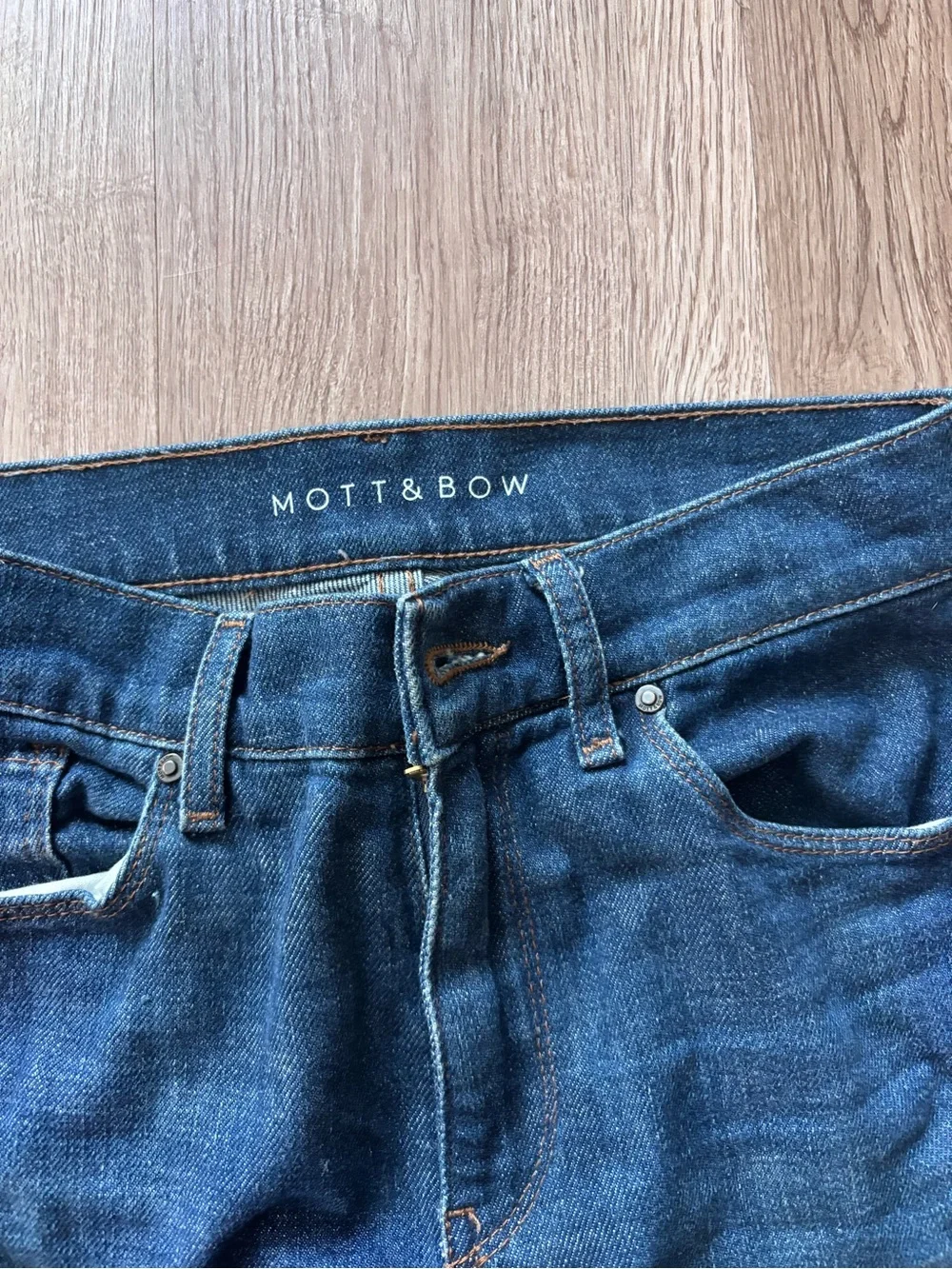 Mott & Bow High-Rise Mom Ridge Jeans